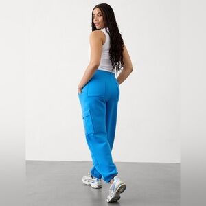 Athleta Forever Fleece Cargo Jogger - Medium PETITE Ultramarine Blue sweat pants